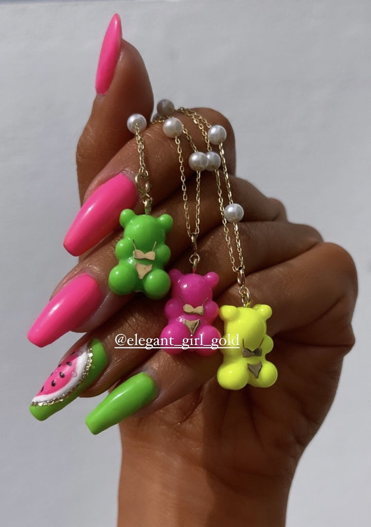 NEON GREEN BEAR CHARM WITH PEARL NECKLACE IN 18 K GOLD